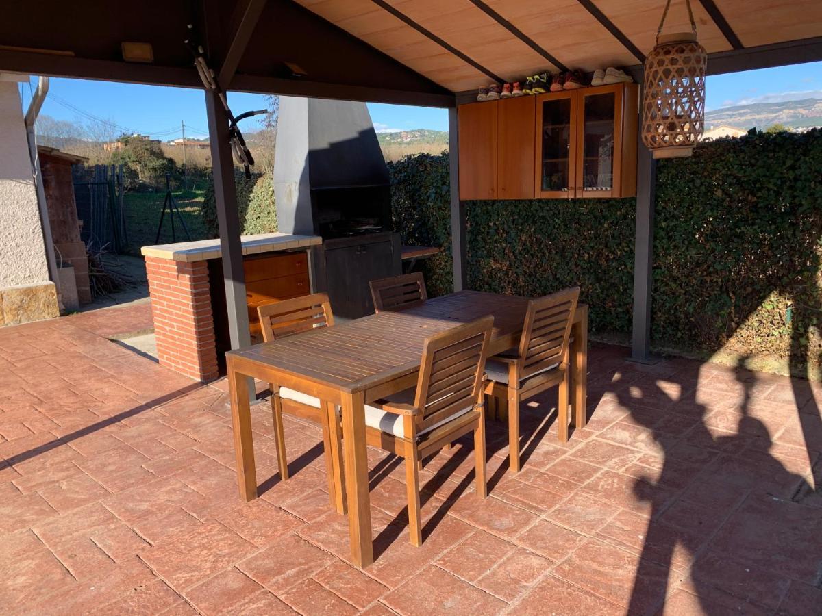 Moli Den Burch Villa Santa Eulalia de Ronsaná Екстериор снимка