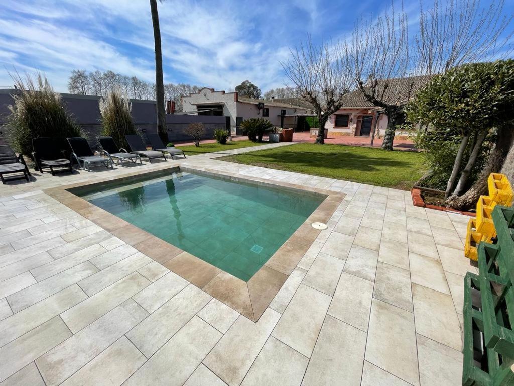 Moli Den Burch Villa Santa Eulalia de Ronsaná Екстериор снимка