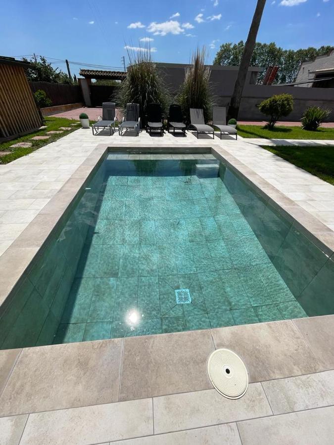 Moli Den Burch Villa Santa Eulalia de Ronsaná Екстериор снимка